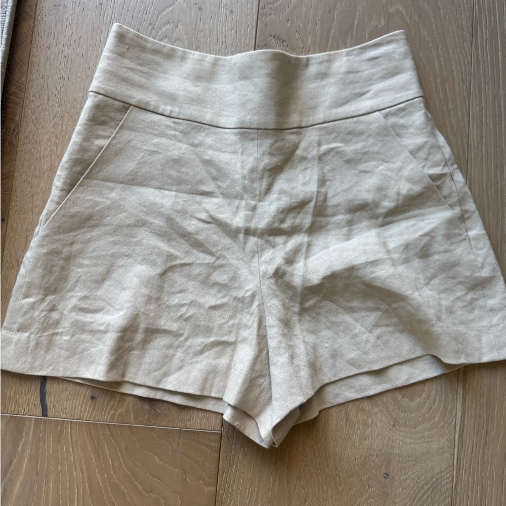 Alice + Olivia High-Waist Cream Linen-Blend Shorts